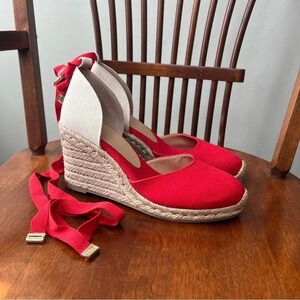 JustFab Red Wedge Ballet Heels with Bow Ties Metallic Gold Accent Woven sz 8